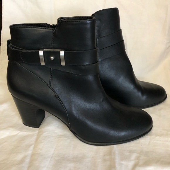 Giani Bernini Caiae Black Ankle Boot 8.5M - Picture 3 of 5